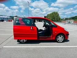 Rot Gebraucht 2008 Peugeot 1007 Kleinwagen | 2.400 € (Fairer Preis)