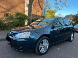Grau Gebraucht 2006 VW Golf V Kleinwagen | 5.499 € (Teuer)