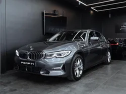 Grau Gebraucht 2020 BMW 330e Luxury Line Limousine | 28.900 €