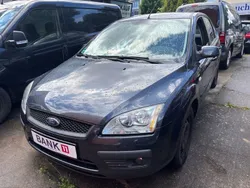 Grau Gebraucht 2007 Ford Focus Fun X Limousine | 2.499 € (Fairer Preis)