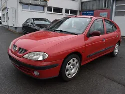 Rot Gebraucht 2002 Renault Mégane II Limousine | 350 € (Superpreis)