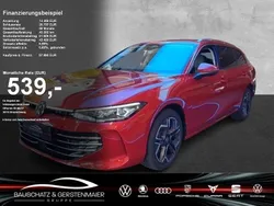 Rot Gebraucht 2024 VW Passat Elegance Kombi | 57.890 €