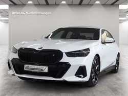 Weiß Gebraucht 2024 BMW i5 M Sport Limousine | 57.900 € (Fairer Preis)