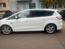 Weiß Gebraucht 2017 Ford S-MAX S Van / Kleinbus | 14.500 € (Etwas zu teuer)