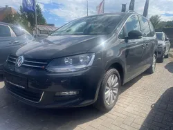 Grau Gebraucht 2018 VW Sharan Comfortline Van / Kleinbus | 22.999 € (Etwas zu teuer)