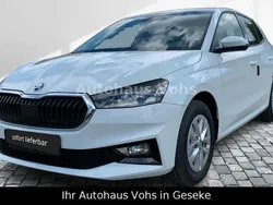 Weiß Neu 2025 Skoda Fabia Limousine | 20.970 € (Etwas zu teuer)