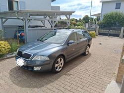 Grau Gebraucht 2006 Skoda Octavia Ambiente Kombi | 4.150 € (Teuer)