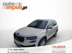 Moonwhite (2y2y) Gebraucht 2024 Skoda Karoq Selection SUV | 30.190 € (Guter Preis)