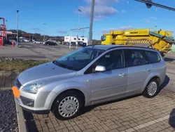 Grau Gebraucht 2006 Ford Focus Ghia Kombi | 2.500 € (Fairer Preis)