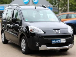 Schwarz Gebraucht 2011 Peugeot Partner Tepee Tendance Van / Kleinbus | 7.990 € (Teuer)