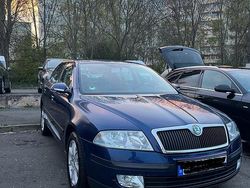 Blau Gebraucht 2006 Skoda Octavia Limousine | 2.000 € (Guter Preis)