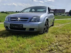 Silber Gebraucht 2004 Opel Vectra Limousine | 2.500 € (Teuer)