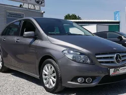 Grau Gebraucht 2014 Mercedes B220 Van / Kleinbus | 11.990 € (Guter Preis)