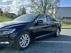 Schwarz Gebraucht 2015 VW Passat Comfortline Limousine | 14.000 € (Guter Preis)