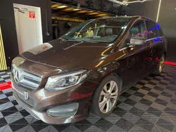 Braun Gebraucht 2015 Mercedes B180 Van / Kleinbus | 5.900 €