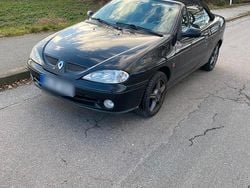 Schwarz Gebraucht 2000 Renault Mégane Cabriolet Cabrio | 1.350 € (Fairer Preis)