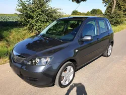Grau Gebraucht 2006 Mazda 2 Limousine | 3.890 € (Teuer)