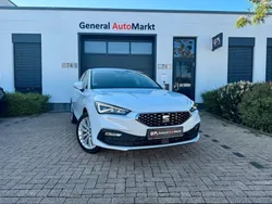 Weiß Gebraucht 2021 Seat Leon XCELLENCE Limousine | 20.900 € (Fairer Preis)