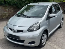 Silber Gebraucht 2012 Toyota Aygo Kleinwagen | 6.750 € (Fairer Preis)