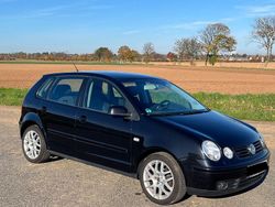 Schwarz Gebraucht 2004 VW Polo Kleinwagen | 2.300 €