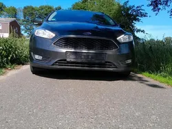 Grau Gebraucht 2016 Ford Focus Kombi | 6.950 € (Fairer Preis)