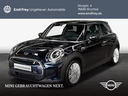 Enigmatic black metallic Gebraucht 2023 Mini Cooper SE Kleinwagen | 25.990 € (Teuer)
