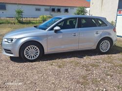 Silber Gebraucht 2016 Audi A3 Ambiente Limousine | 11.485 € (Fairer Preis)