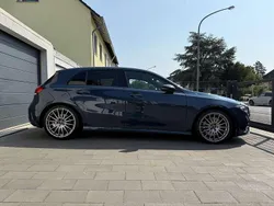 Blau Gebraucht 2020 Mercedes A250 Kleinwagen | 31.000 € (Teuer)