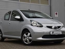 Grau Gebraucht 2006 Toyota Aygo Cool Kleinwagen | 2.199 € (Fairer Preis)