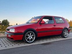 Rot Gebraucht 1992 VW Golf III Kleinwagen | 4.500 €