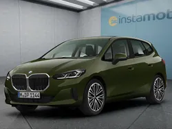 Grün Gebraucht 2024 BMW 216 Active Tourer Van / Kleinbus | 30.649 € (Teuer)