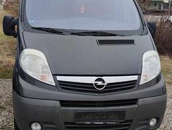 Schwarz Gebraucht 2011 Opel Vivaro Van | 8.500 €