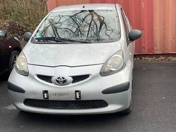 Silber Gebraucht 2008 Toyota Aygo Kleinwagen | 2.500 € (Fairer Preis)