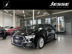 Brillantschwarz Gebraucht 2020 Audi A3 Sportback S-Line Limousine | 20.990 € (Guter Preis)