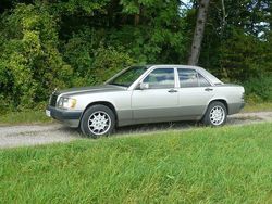 Silber Gebraucht 1989 Mercedes 190 Limousine | 4.999 €