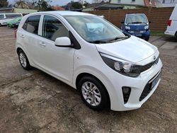 Weiß Gebraucht 2017 Kia Picanto DREAM-TEAM Edition Kleinwagen | 7.400 € (Fairer Preis)