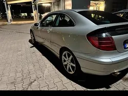 Silber Gebraucht 2004 Mercedes C200 Coupé | 2.650 € (Teuer)