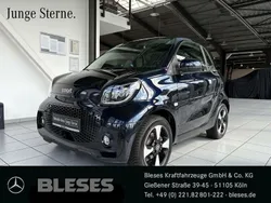 Blau Gebraucht 2024 Smart ForTwo Electric Drive Exclusive Coupé | 17.950 € (Etwas zu teuer)