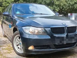Blau Gebraucht 2007 BMW 320 Kombi | 2.750 € (Guter Preis)