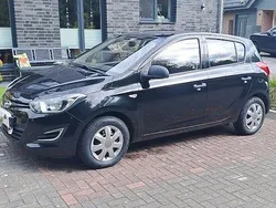 Schwarz Gebraucht 2014 Hyundai i20 Classic Limousine | 3.999 € (Guter Preis)