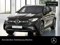 Grau Gebraucht 2025 Mercedes GLC200 AMG SUV | 52.900 € (Superpreis)