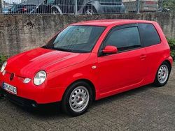 Rot Gebraucht 2001 VW Lupo Kleinwagen | 3.750 € (Etwas zu teuer)