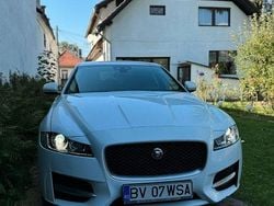 Weiß Gebraucht 2019 Jaguar XF Ingenium Limousine | 24.900 € (Teuer)