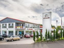 Blau Gebraucht 2021 Citroën e-C4 Feel Limousine | 15.990 € (Etwas zu teuer)