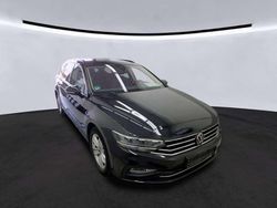 Deep black perleffek (metallic) Gebraucht 2022 VW Passat Business Kombi | 25.900 € (Guter Preis)