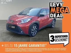 Chili red (3u4)/ black mica (2 Gebraucht 2024 Toyota Aygo Team Kleinwagen | 18.999 € (Etwas zu teuer)