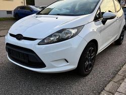 Weiß Gebraucht 2009 Ford Fiesta Ambiente Kleinwagen | 1.990 € (Superpreis)