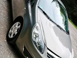 Braun Gebraucht 2011 Opel Corsa Edition Kleinwagen | 2.900 € (Guter Preis)
