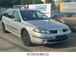 Grau Gebraucht 2007 Renault Laguna II Avantage Kombi | 1.999 € (Teuer)