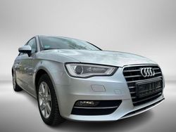 Silber Gebraucht 2014 Audi A3 Ambiente Limousine | 10.950 € (Fairer Preis)